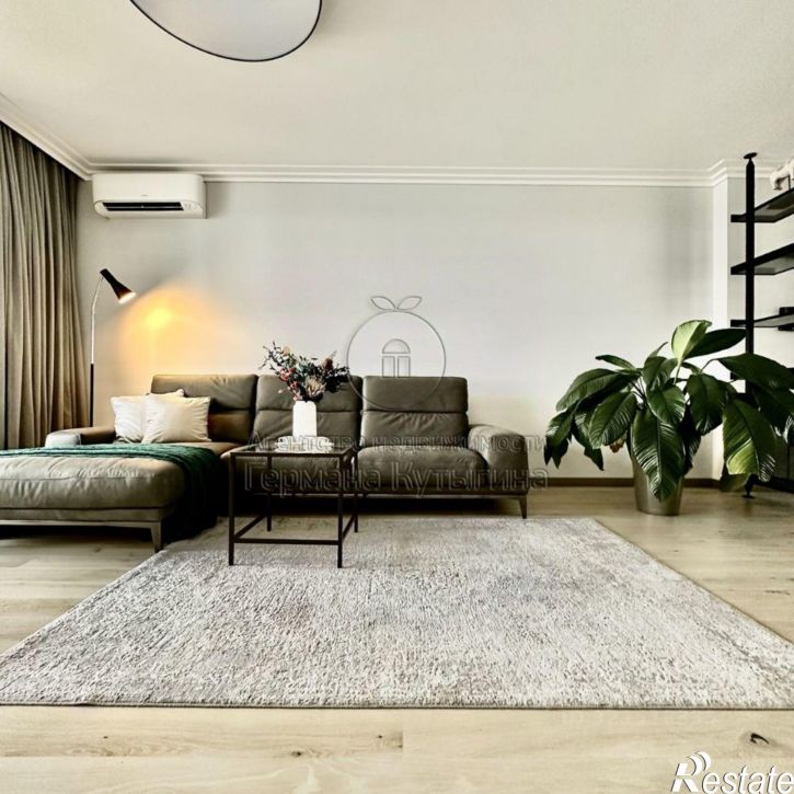 3-комн квартира город Волгоград