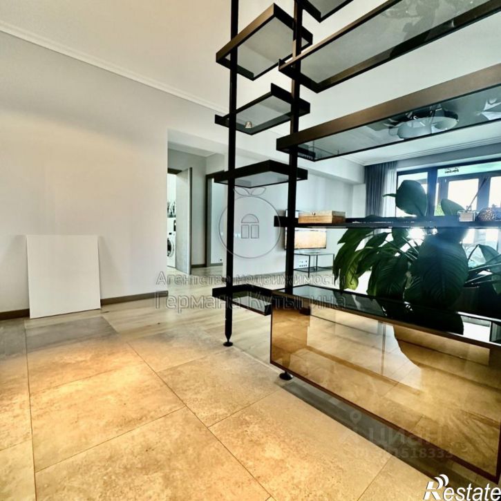 3-комн квартира город Волгоград