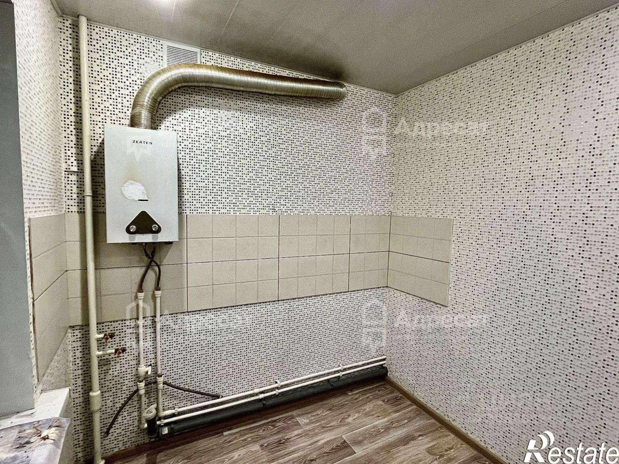 Купить квартиру за 3 100 000 рублей на Светлоярский район