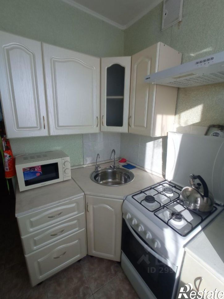 2-комн квартира улица Базарова, 156А,  д. 156А