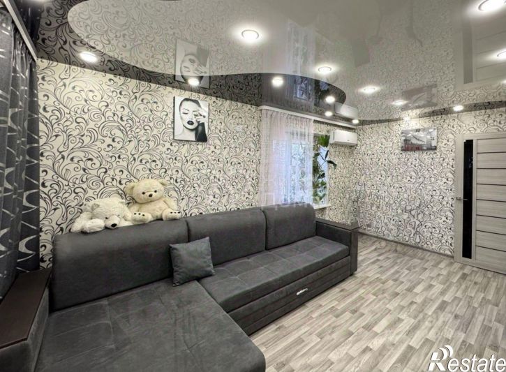 2-комн квартира пл Хвастанцева, 10,  д. 10