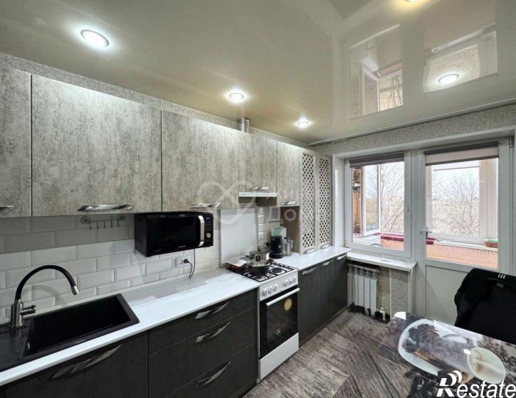 2-комн квартира пл Хвастанцева, 10,  д. 10