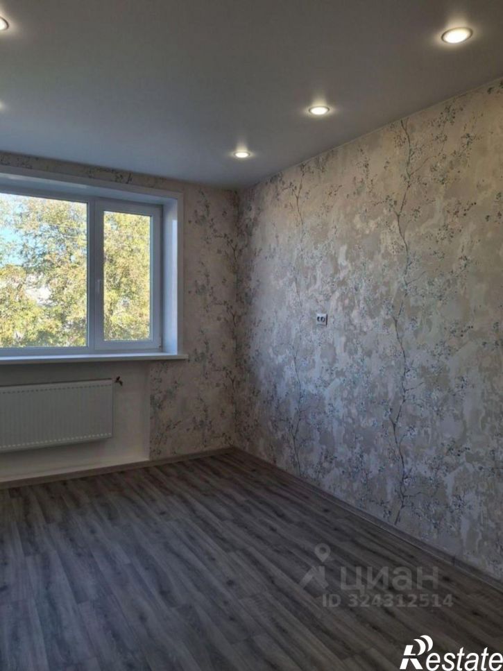 2-комн квартира мкр 1-й, 40,  д. 40