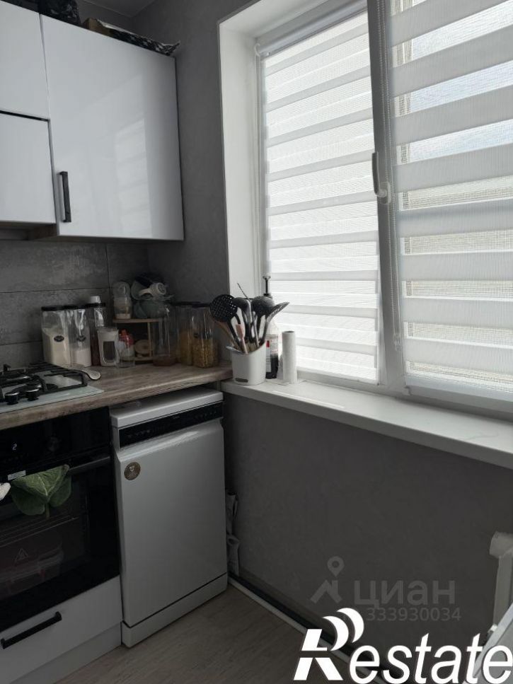 3-комн квартира мкр 4-й, 27,  д. 27