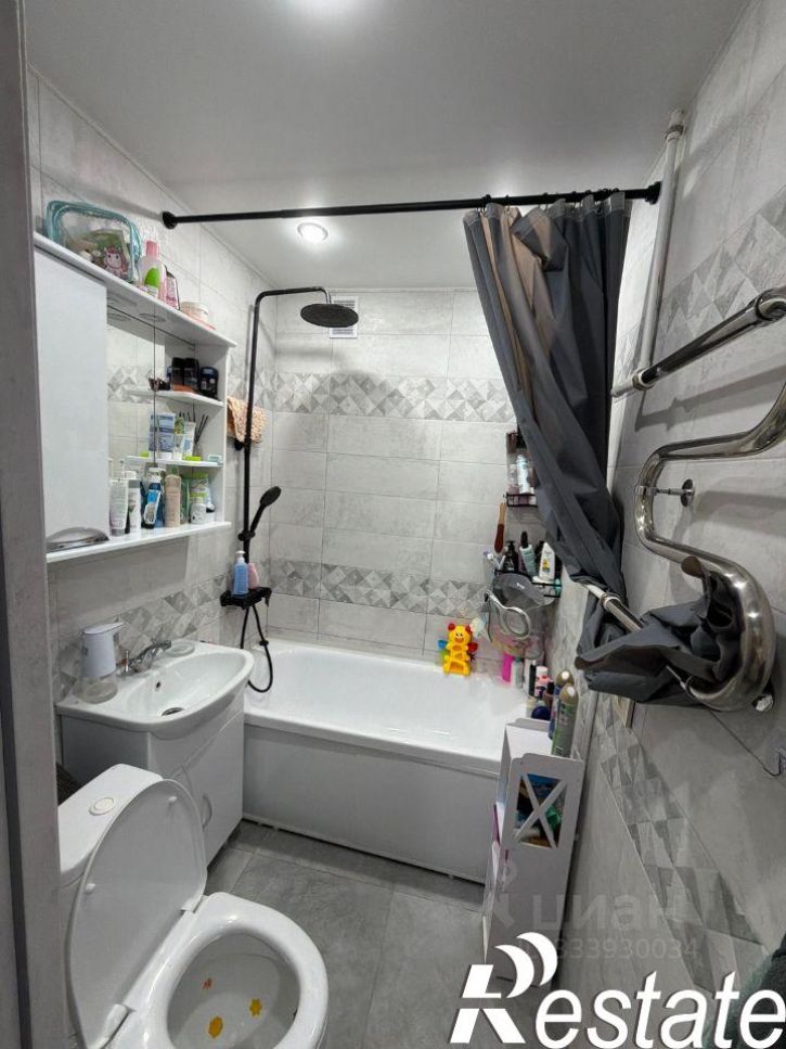 3-комн квартира мкр 4-й, 27,  д. 27